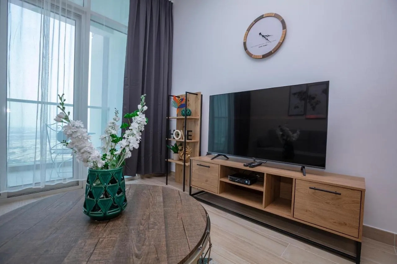 Studio One Marina Apartment Dubai